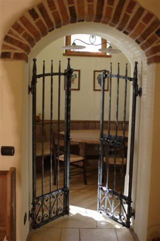 Locanda Borgo Chiese Castel Condino Exterior photo