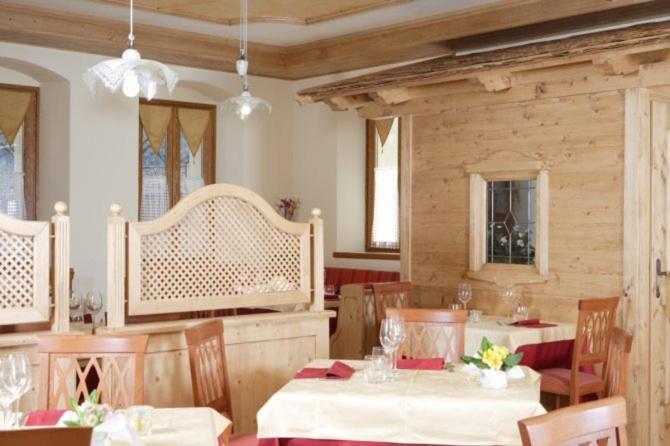 Locanda Borgo Chiese Castel Condino Exterior photo